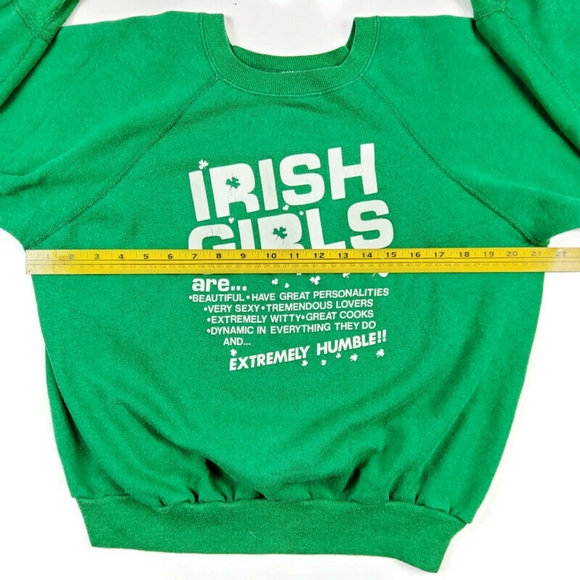 Vtg 80's Woman's Saint Patricks Day "Irish Girls" Front Graphic Pull Over - Picture 6 of 11